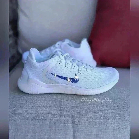 Bling Nike Women's Rn 2018 Sneakers Customized with Blue Crystals - Picture 2 of 5